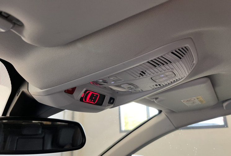 Peugeot 3008 Allure S&S 130ch EAT8 II 1.2 PureTech // Distribution OK