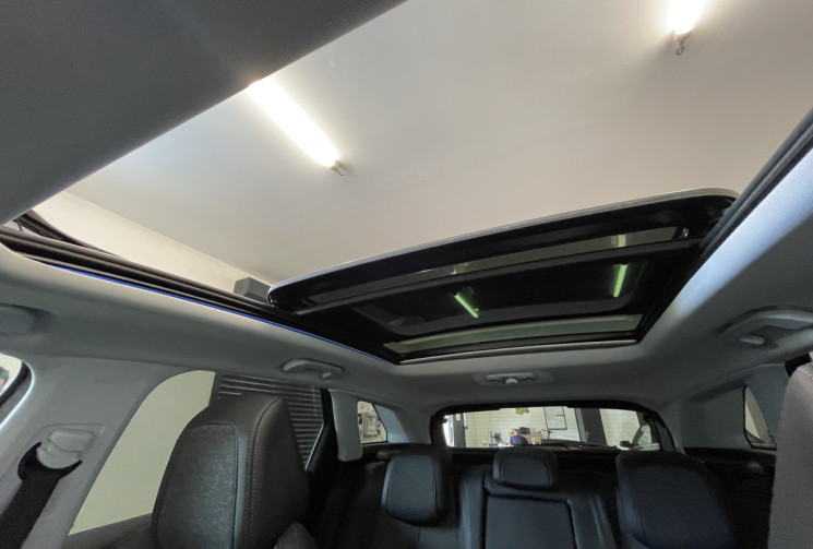 Peugeot 3008 Allure S&S 130ch EAT8 II 1.2 PureTech // Distribution OK