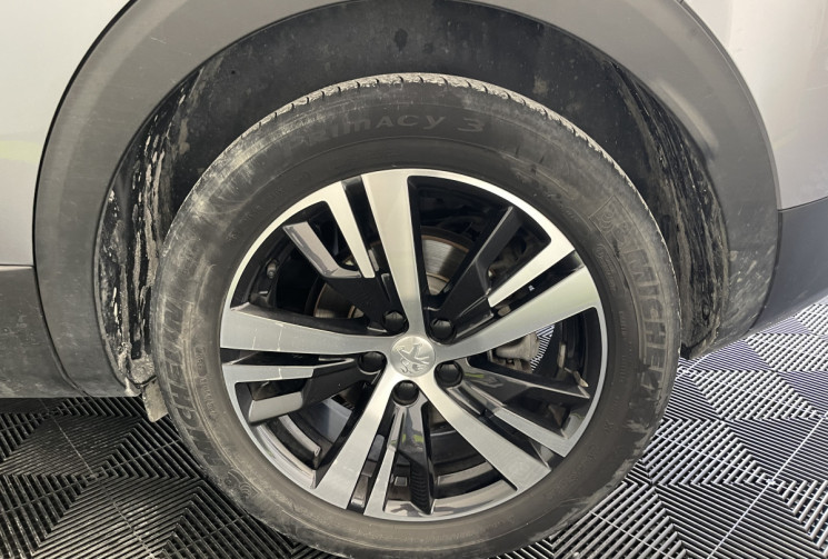 Peugeot 3008 Allure S&S 130ch EAT8 II 1.2 PureTech // Distribution OK