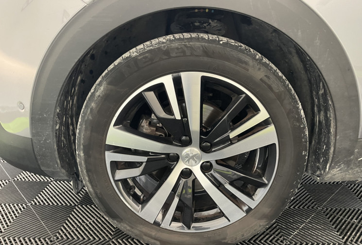 Peugeot 3008 Allure S&S 130ch EAT8 II 1.2 PureTech // Distribution OK