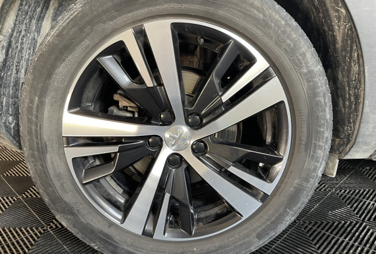 Peugeot 3008 Allure S&S 130ch EAT8 II 1.2 PureTech // Distribution OK