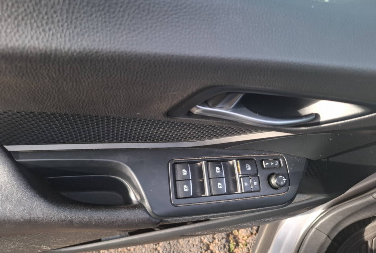 Toyota C-HR  I 1.8  16V 122 HSD Hybrid 2WD CVT 99 cv 