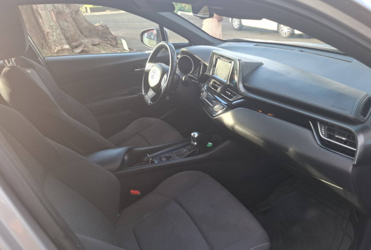 Toyota C-HR  I 1.8  16V 122 HSD Hybrid 2WD CVT 99 cv 