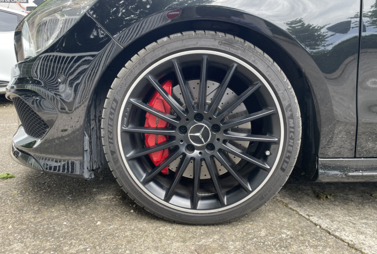 Mercedes CLA SHOOTING BRAKE 45 AMG 360 * Toit Ouvrant / Caméra / GPS / Jantes 19