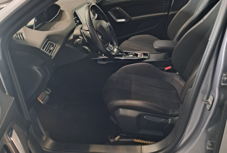Peugeot 308  GT line EAT8 130cv -PARFAIT ETAT-GARANTIE-SUIVIE PEUGEOT-