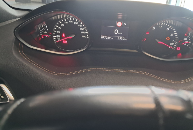 Peugeot 308  GT line EAT8 130cv -PARFAIT ETAT-GARANTIE-SUIVIE PEUGEOT-