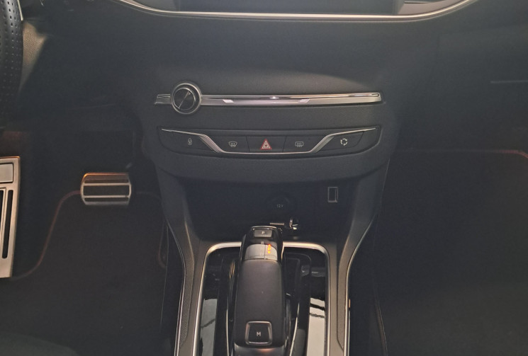 Peugeot 308  GT line EAT8 130cv -PARFAIT ETAT-GARANTIE-SUIVIE PEUGEOT-