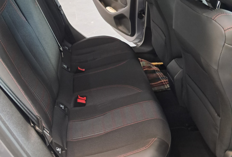 Peugeot 308 GT line EAT8 130 - PARFAIT ETAT - GARANTIE - SUIVI PEUGEOT -