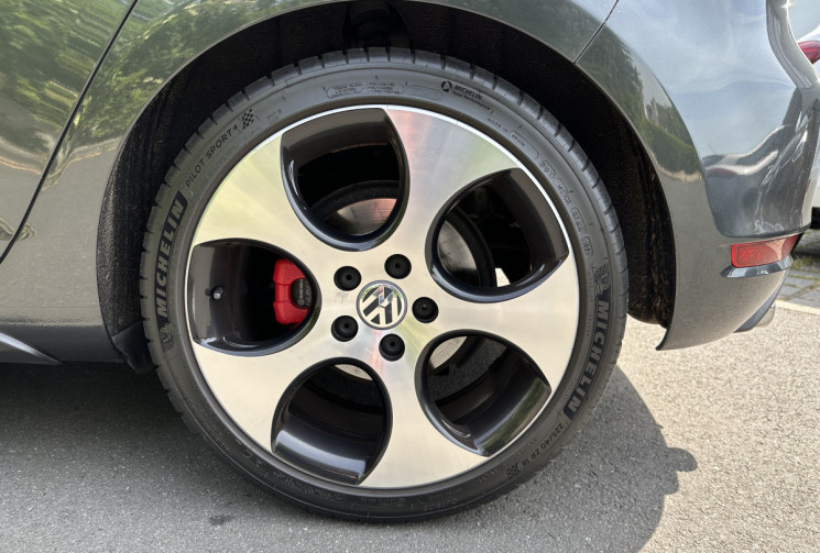 Volkswagen Golf 2.0 TSI 210ch GTI DSG6 5p