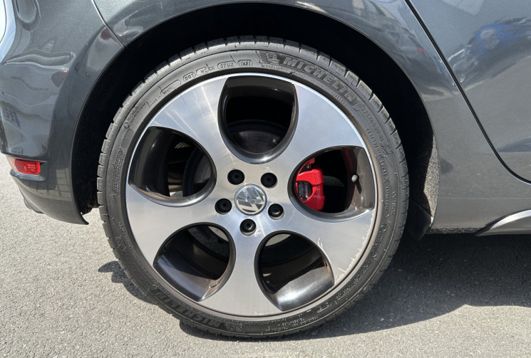 Volkswagen Golf 2.0 TSI 210ch GTI DSG6 5p