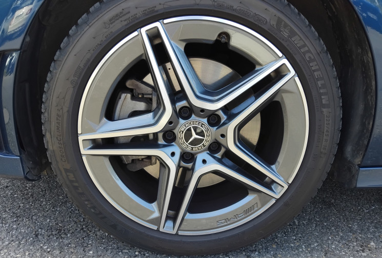 Mercedes Classe A A 250 e 8G-DCT AMG Line - Toit ouvrant Suivi Mercedes