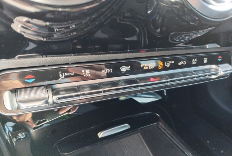 Mercedes Classe A A 250 e 8G-DCT AMG Line - Toit ouvrant Suivi Mercedes