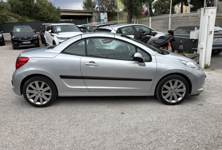 Peugeot 207 CC 1.6 16V 120 Ch FELINE 