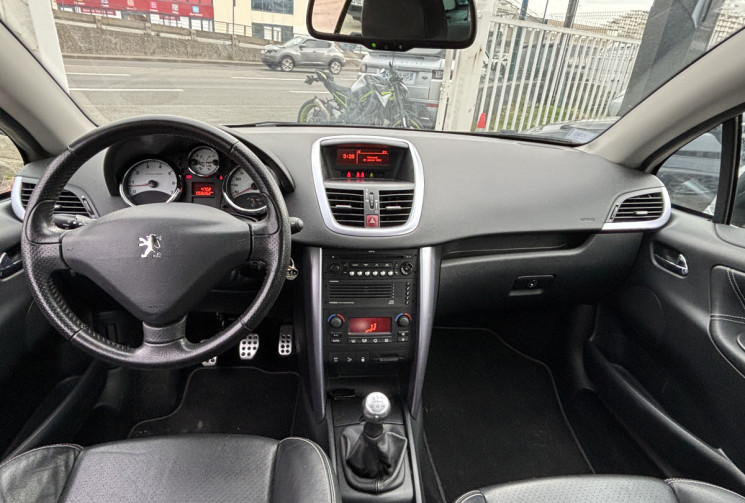 Peugeot 207 CC 1.6 16V 120 Ch FELINE 