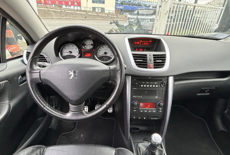 Peugeot 207 CC 1.6 16V 120 Ch FELINE 