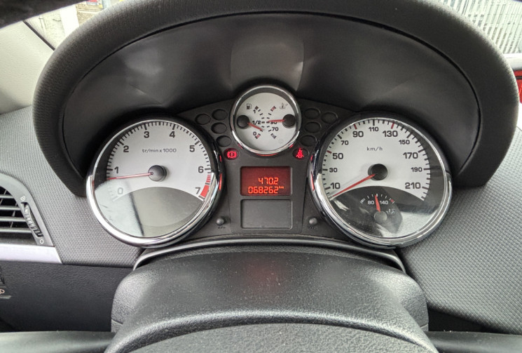 Peugeot 207 CC 1.6 16V 120 Ch FELINE 