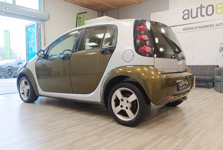 SMART FORFOUR POUR PRO (454) 1.1 i 75cv