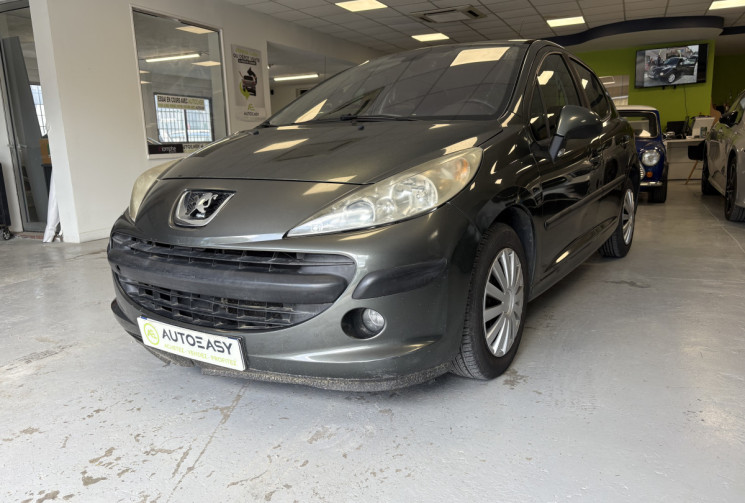 Peugeot 207 Essence 1,4 i 90 CV exécutive 5 P