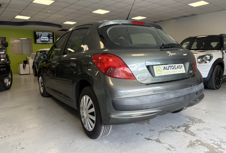Peugeot 207 Essence 1,4 i 90 CV exécutive 5 P