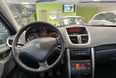 Peugeot 207 Essence 1,4 i 90 CV exécutive 5 P
