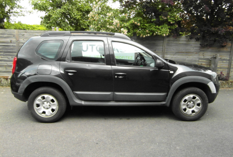 Dacia Duster 1.5 DCI 110 LAUREATE 4X4 ATTELAGE