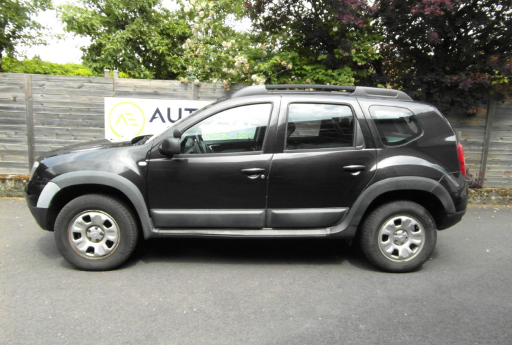 Dacia Duster 1.5 DCI 110 LAUREATE 4X4 ATTELAGE