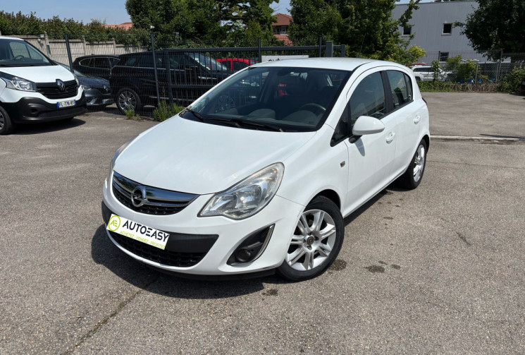 Opel Corsa D 1.4 / 100 CH / EDITION 
