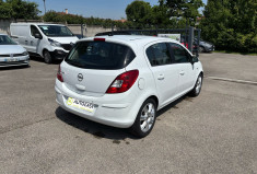 Opel Corsa D 1.4 / 100 CH / EDITION 