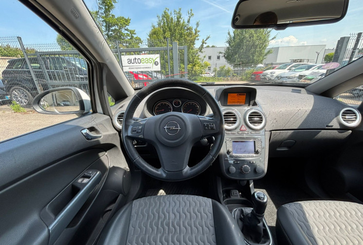 Opel Corsa D 1.4 / 100 CH / EDITION 