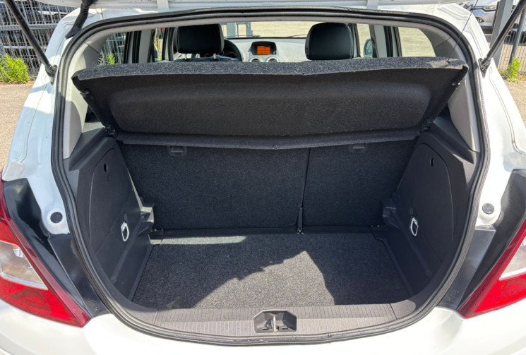 Opel Corsa D 1.4 / 100 CH / EDITION 
