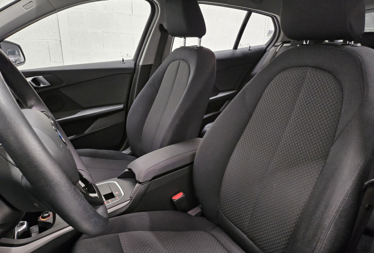 BMW Série 1 116d  DESIGN DKG7 / carplay / origine france
