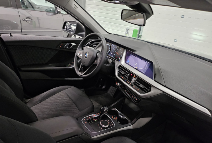 BMW Série 1 116d  DESIGN DKG7 / carplay / origine france