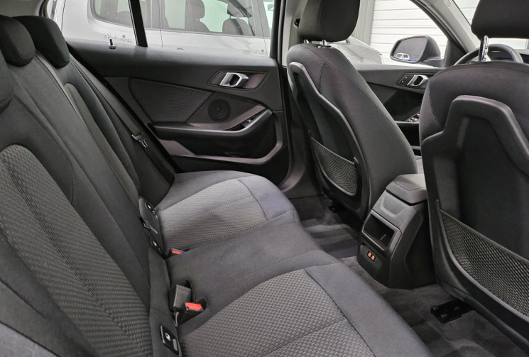 BMW Série 1 116d  DESIGN DKG7 / carplay / origine france