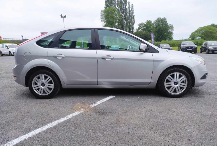 Ford Focus 1.6 TDCI 90 CH TREND + CLIM REGULATEUR TBE CT OK 