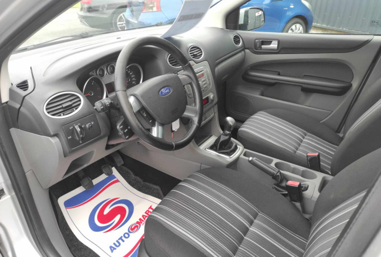 Ford Focus 1.6 TDCI 90 CH TREND + CLIM REGULATEUR TBE CT OK 