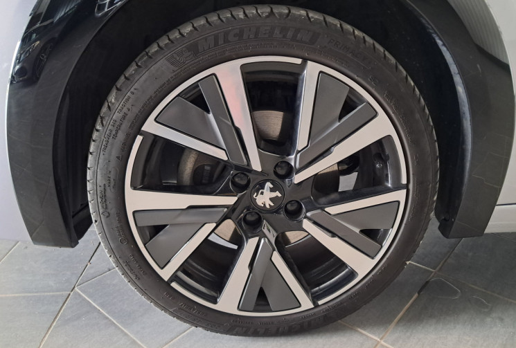 Peugeot 208 GT- 1.2 PureTech 100ch S&S - PARFAIT ETAT-GARANTIE-SUIVIE PEUGEOT