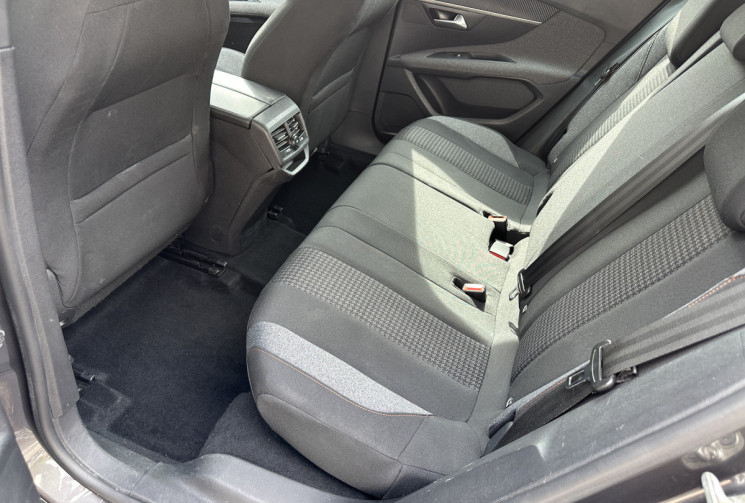Peugeot 3008 BLUEHDI 130 CH EAT8 ACTIVE PACK / 1ière main / Suivi constructeur / TVA 