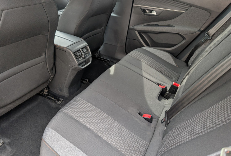 Peugeot 3008 1.5 BlueHDi 130 ch Active Business EAT8 / 1ière main / Suivi constructeur / TVA