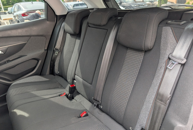 Peugeot 3008 1.5 BlueHDi 130 ch Active Business EAT8 / 1ière main / Suivi constructeur / TVA