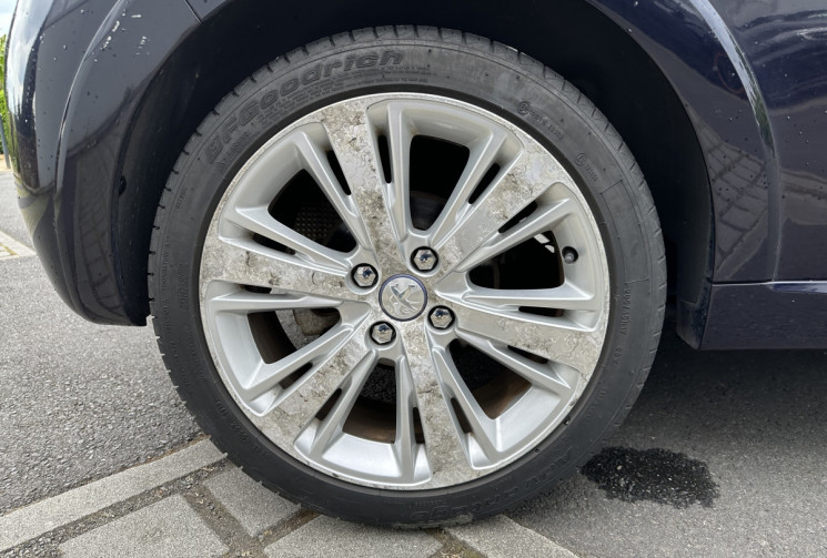 Peugeot 208 1.6 e-HDi 92ch 3p XY (équivalent GT LINE)