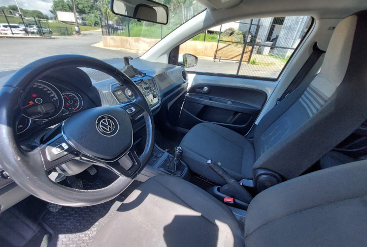 Volkswagen up! 5 portes Phase 2 1.0 65ch BlueMotion Technology Active 5p // Première main // Excell