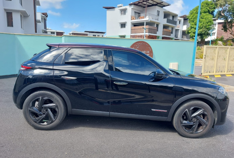 DS DS 3 Crossback Grand Chic 1.2 THP Puretech 12V EAT8 S&S 155 cv Boîte auto // Full options