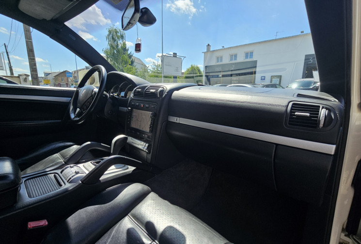 Porsche Cayenne S 4.8 V8 385 CV TIPTRONIC 4 pneus neufs BOSE Toit Ouvrant ECHAPPEMENT PORSCHE