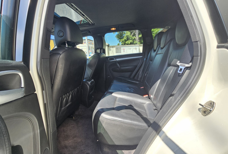 Porsche Cayenne S 4.8 V8 385 CV TIPTRONIC 4 pneus neufs BOSE Toit Ouvrant ECHAPPEMENT PORSCHE