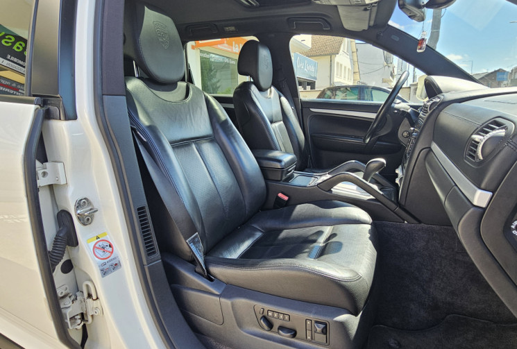 Porsche Cayenne S 4.8 V8 385 CV TIPTRONIC 4 pneus neufs BOSE Toit Ouvrant ECHAPPEMENT PORSCHE