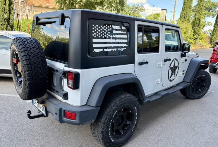 Jeep WRANGLER UNLIMITED JK Sport / Trés équipé / Suivi complet / 5 portes / BM6 / 123000km / 2.8 CRD