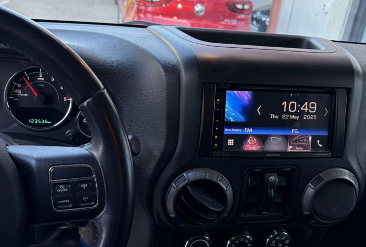 Jeep WRANGLER UNLIMITED JK Sport / Trés équipé / Suivi complet / 5 portes / BM6 / 123000km / 2.8 CRD