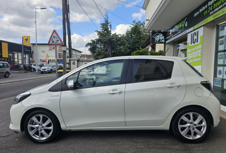 Toyota Yaris HSD 100h Style 5p