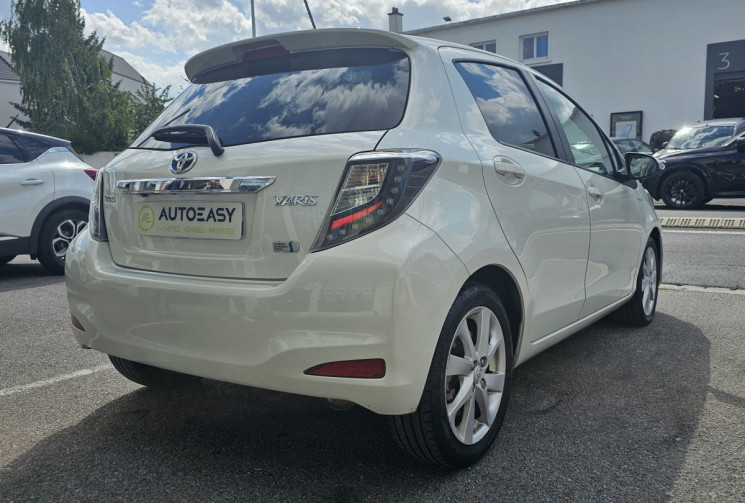 Toyota Yaris HSD 100h Style 5p
