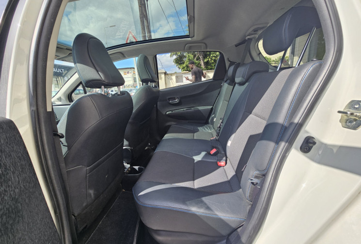 Toyota Yaris HSD 100h Style 5p